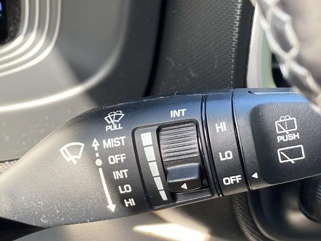Used 2023 Blue Hyundai SEL image 17