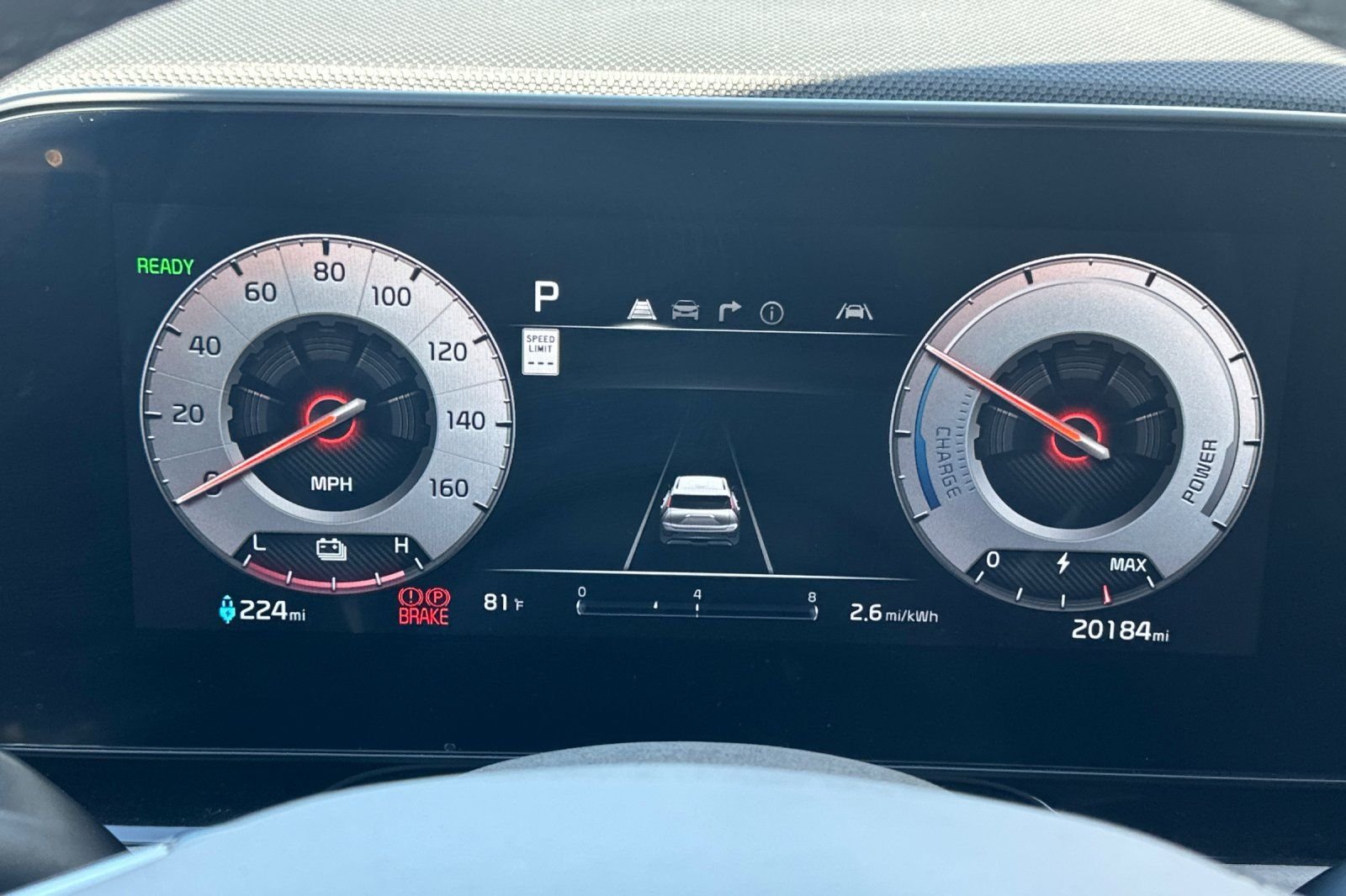 Used 2023 White Kia Wind image 29