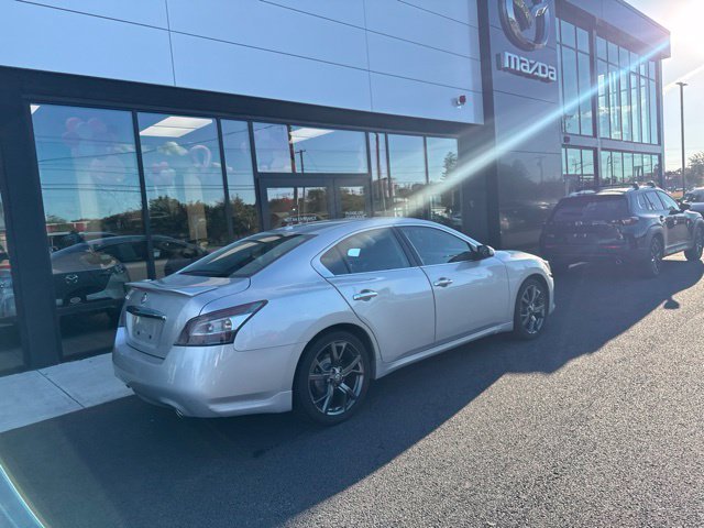 Used 2014 Silver Nissan 3.5 SV image 3