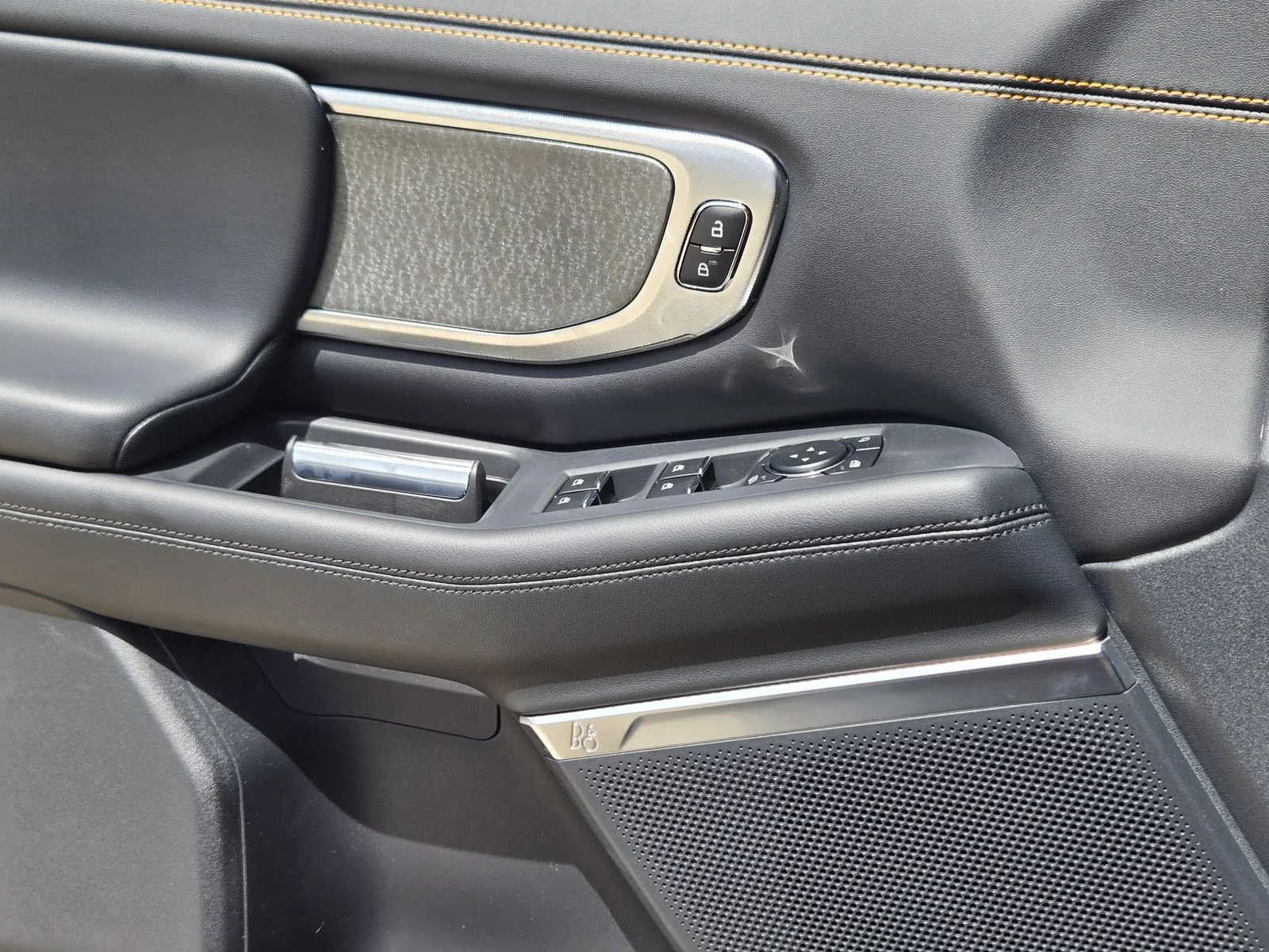 New 2026 Glacier Gray Metallic Tri-Coat Ford Tremor® image 16