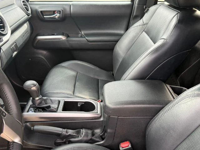 Certified Used 2022 MAGNETIC GRAY MET. Toyota Limited image 35