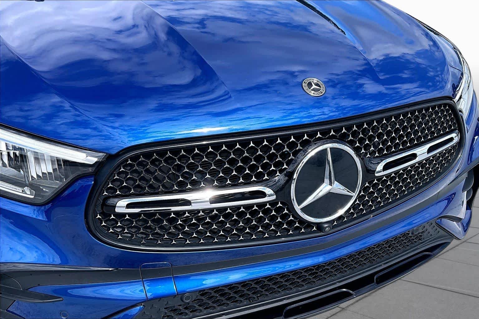 Used 2023 Starling Blue Metallic Mercedes-Benz GLC 300 image 30