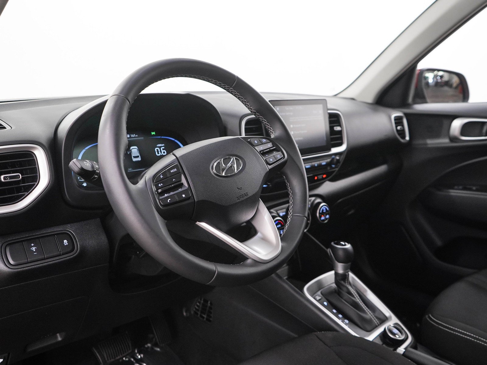 2024 Hyundai Venue SEL - Photo 22