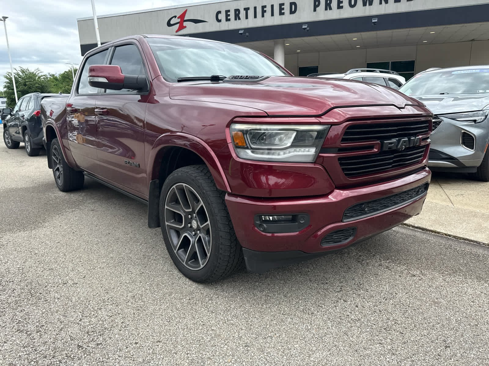 2020 RAM 1500 Laramie 4x4 Crew Cab 5'7's photo