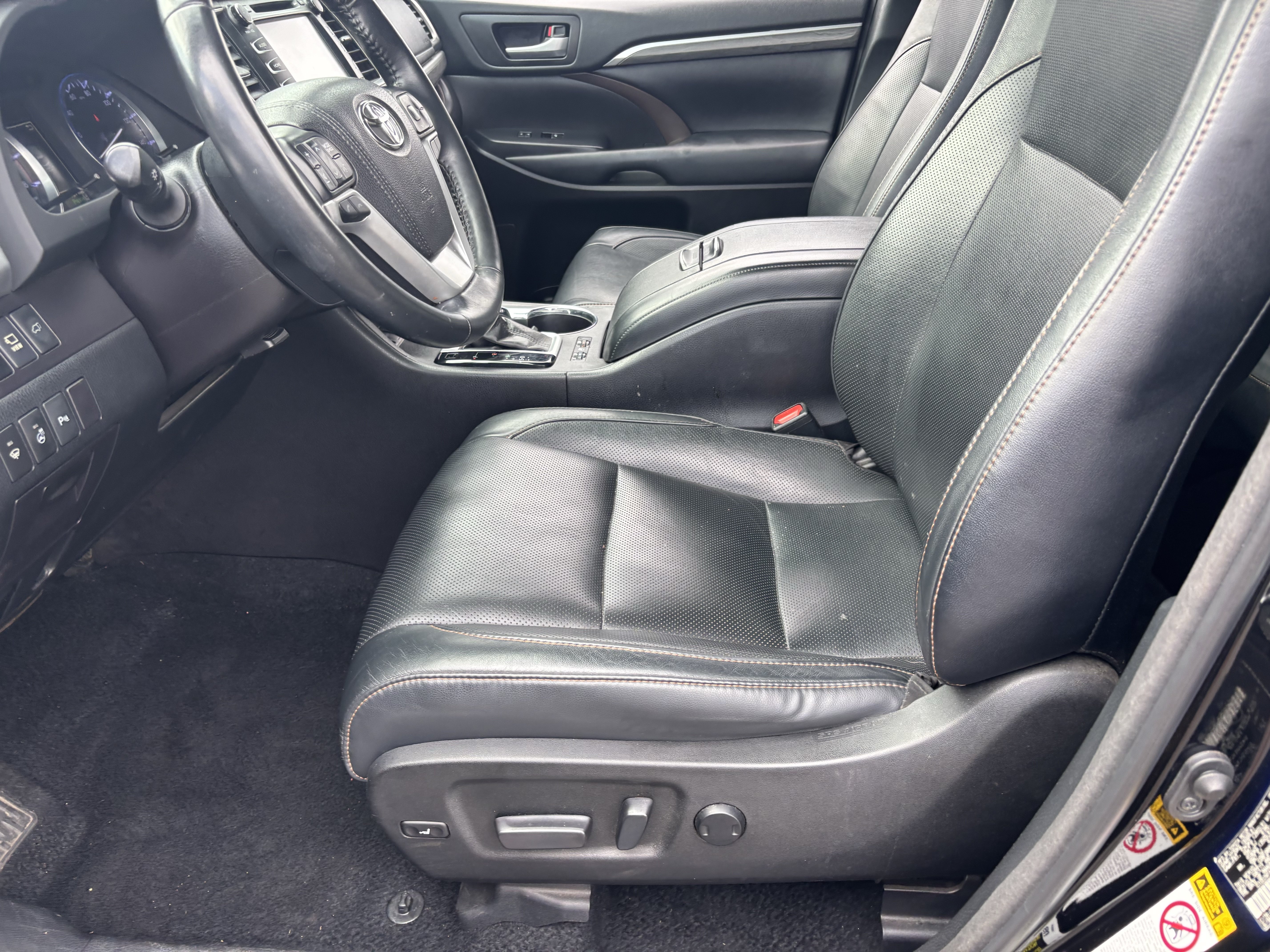 Used 2018 Midnight Black Metallic Toyota Limited Platinum image 18