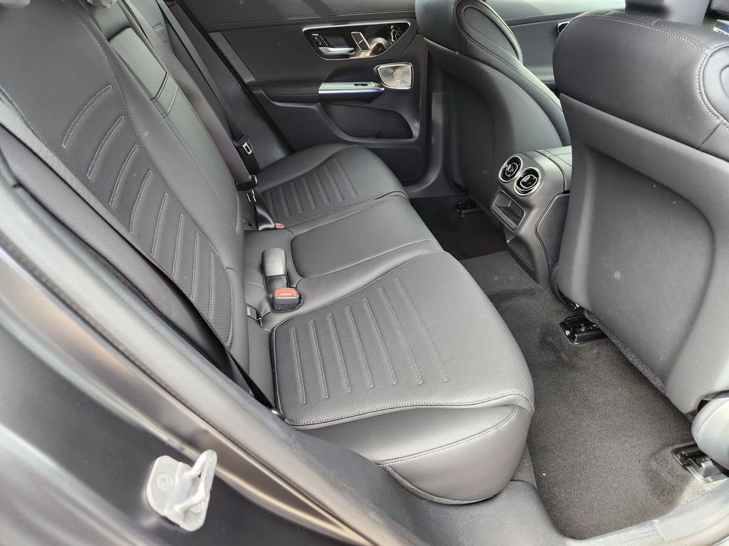 New 2027 MANUFAKTUR Graphite Grey Magno Mercedes-Benz GLC 300 COUPE 4MATIC® image 18