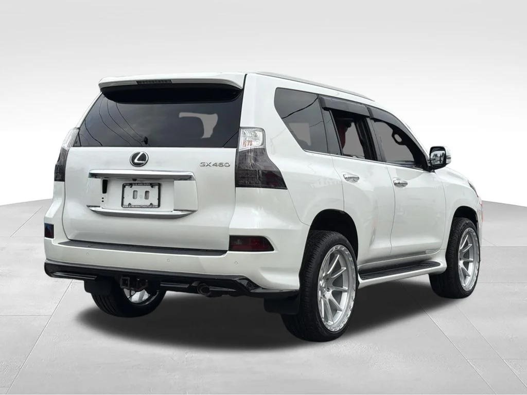 Used 2021 White Lexus 460 image 10