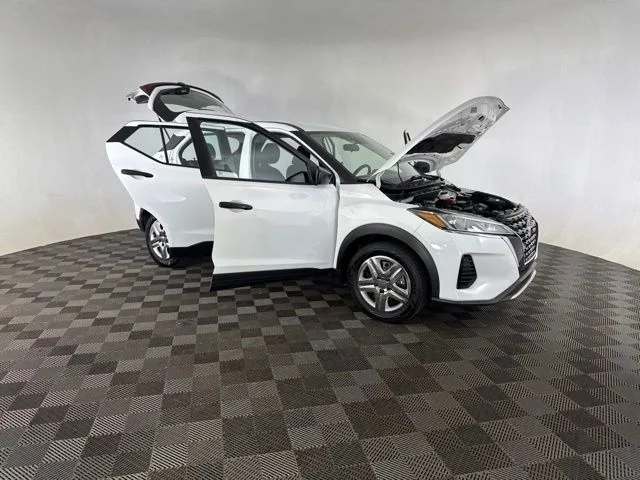 Used 2023 White Nissan S image 12