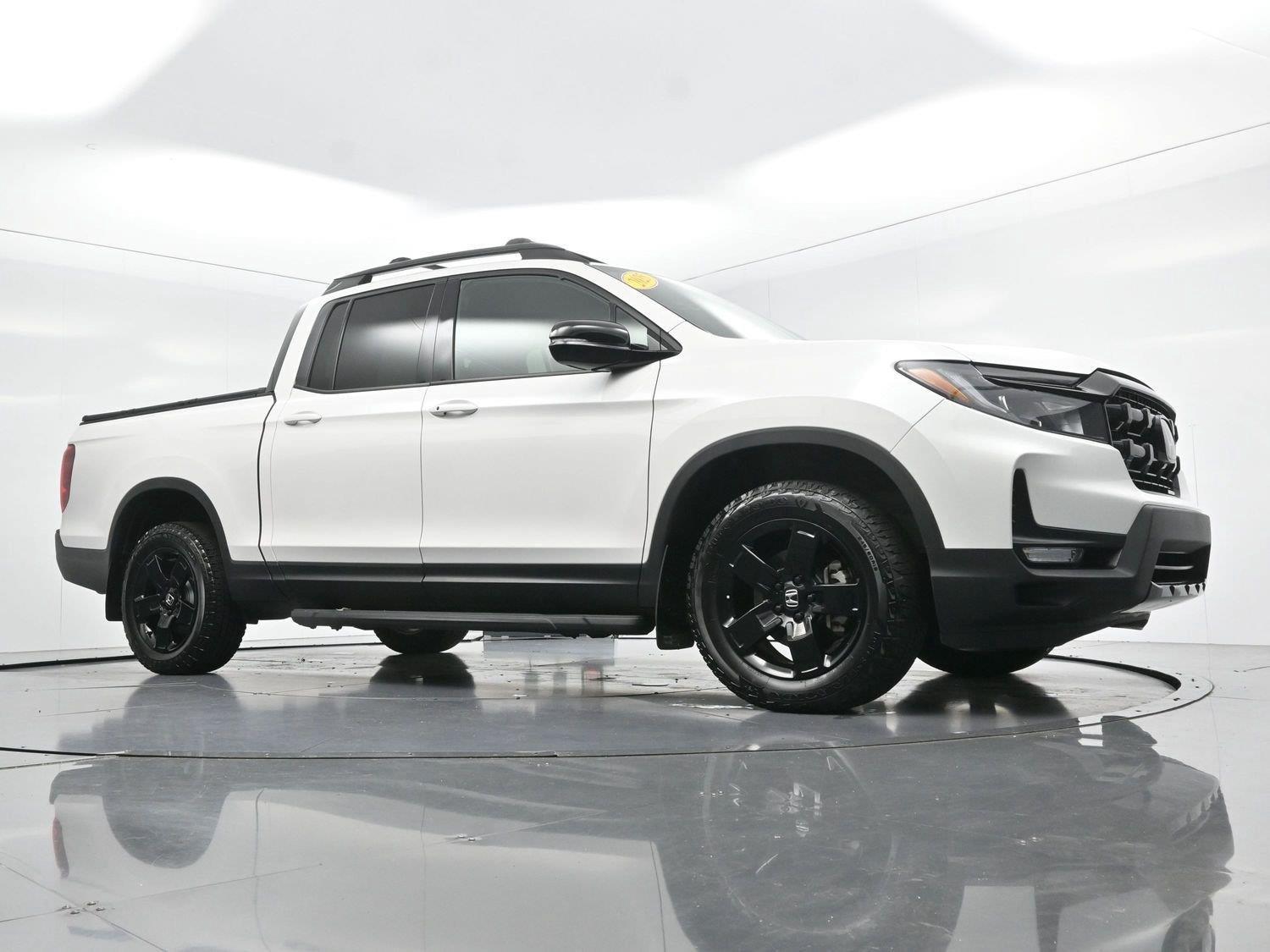 Used 2025 White Honda Black Edition image 45