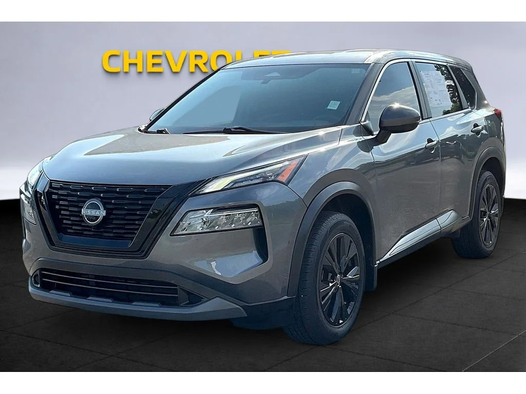 Used 2023  Nissan SV image 9
