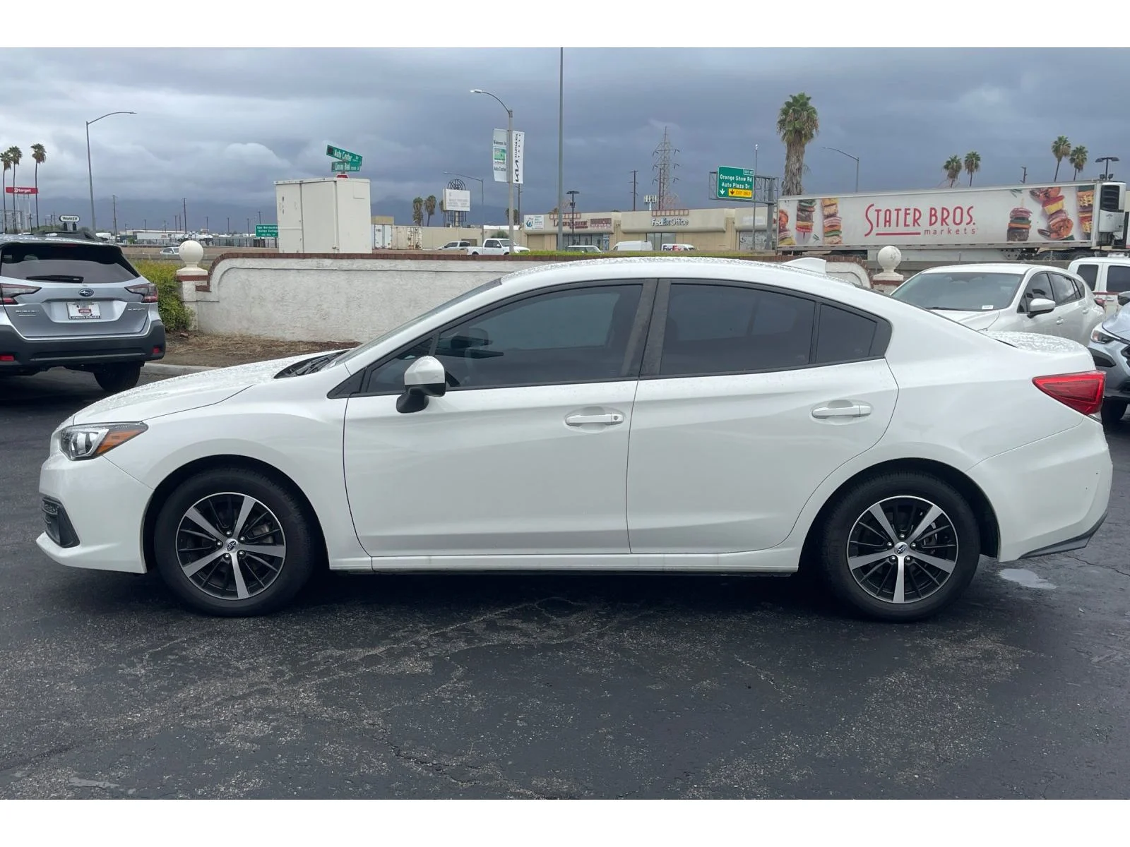 Used 2022 Crystal White Pearl Subaru Premium image 2
