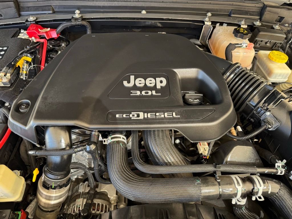 Used 2021 Gray Clearcoat Jeep Unlimited Rubicon image 49