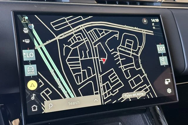 New 2026 Santorini Black Land Rover SE image 18