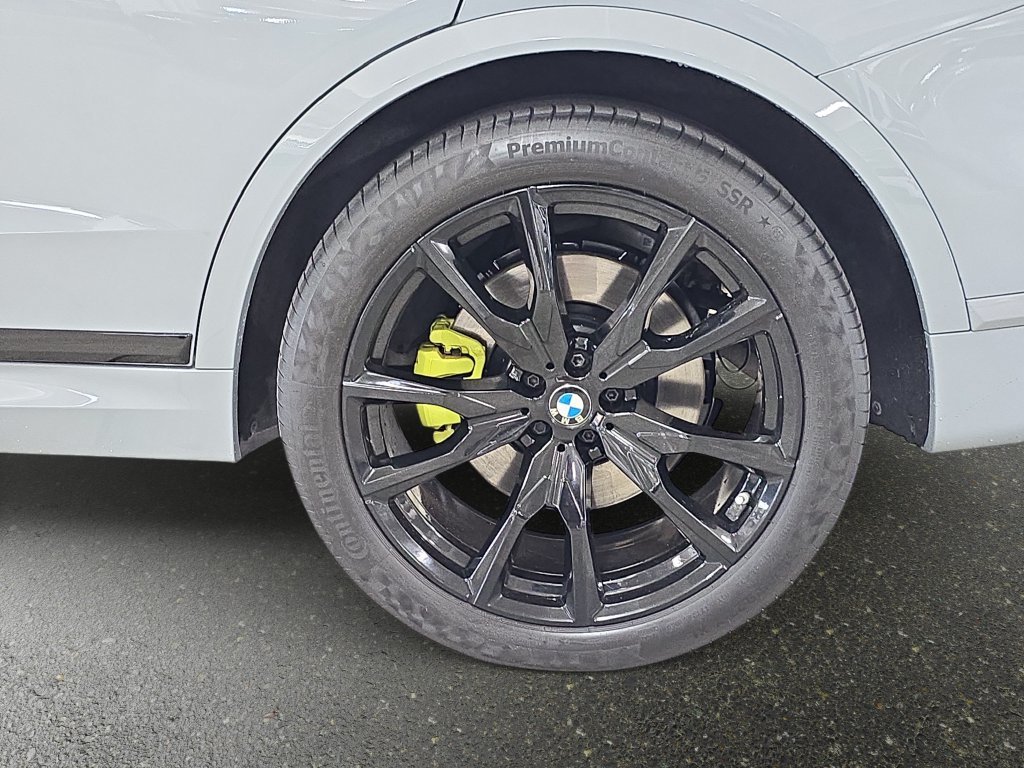 Used 2024 Brooklyn Grey Metallic BMW xDrive40i image 32