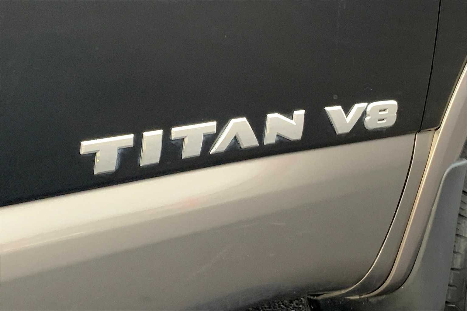 Used 2019 Magnetic Black Metallic Nissan Platinum Reserve image 30