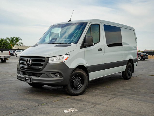 2026 Mercedes-Benz Sprinter Crew Van 2500 Standard Roof I4 Diesel HO 144 RWD