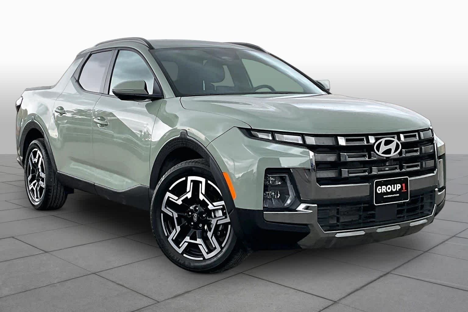 Certified Used 2025 Sage Gray Hyundai Limited image 3