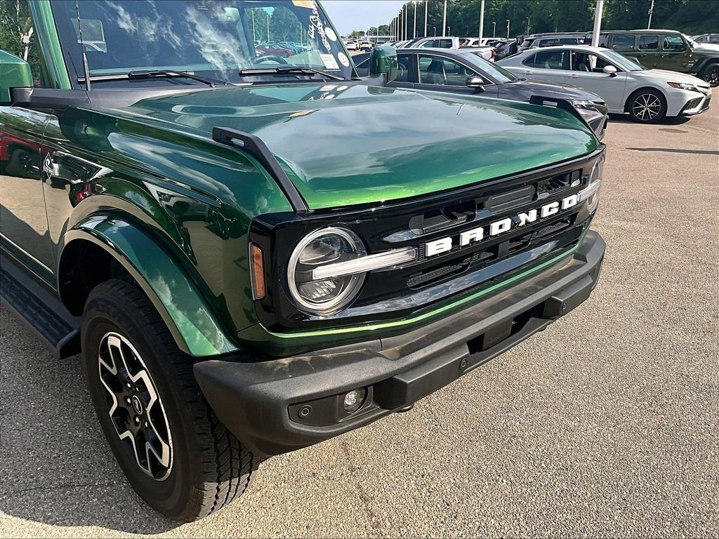 Used 2025 Green Ford Outer Banks image 8
