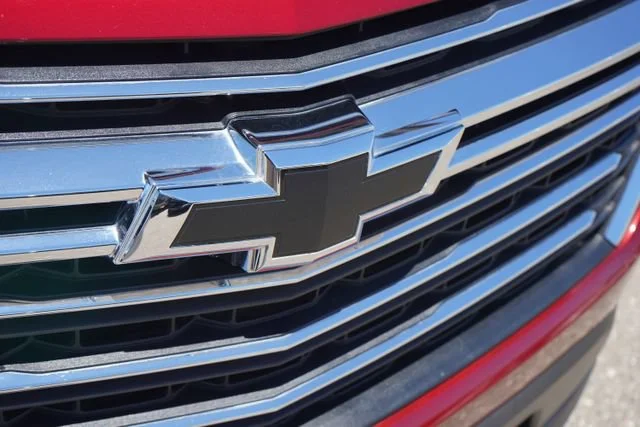 Used 2023 Radiant Red Tintcoat Chevrolet LT Cloth image 12