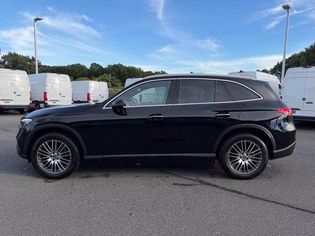 Certified Used 2024  Mercedes-Benz GLC 300 image 4