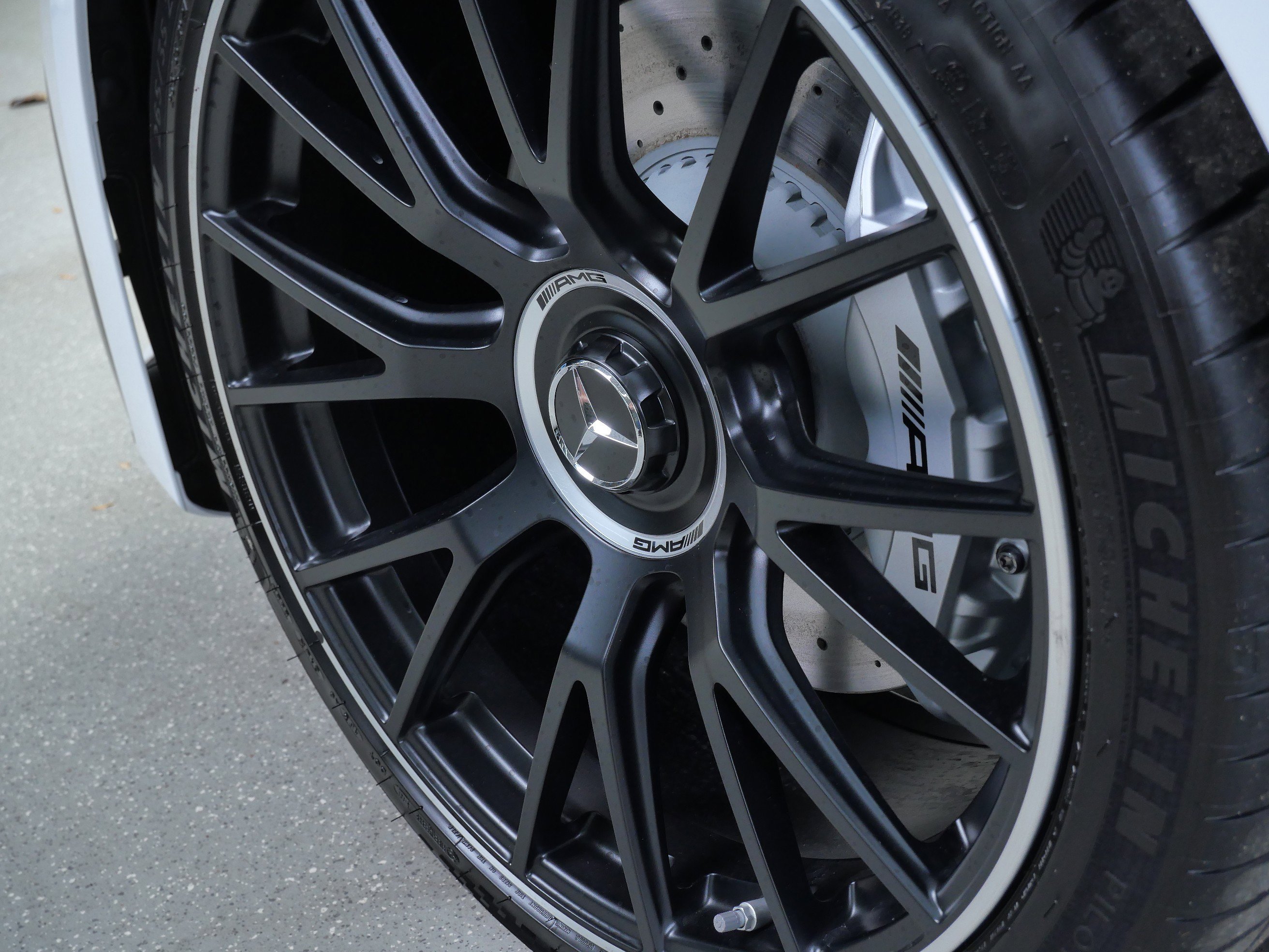New 2026 MANUFAKTUR Moonlight White Metallic Mercedes-Benz AMG® E 53 E 4MATIC+ Sedan image 8