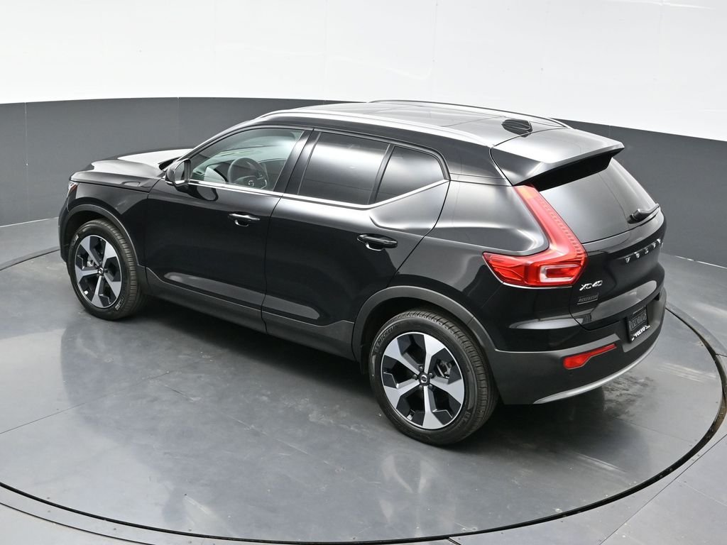 2025 Volvo XC40 Core - Photo 28