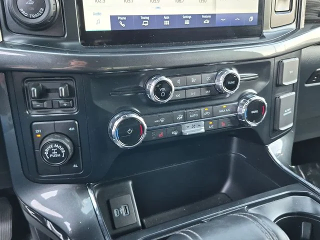 Used 2022 Black Ford XLT image 25