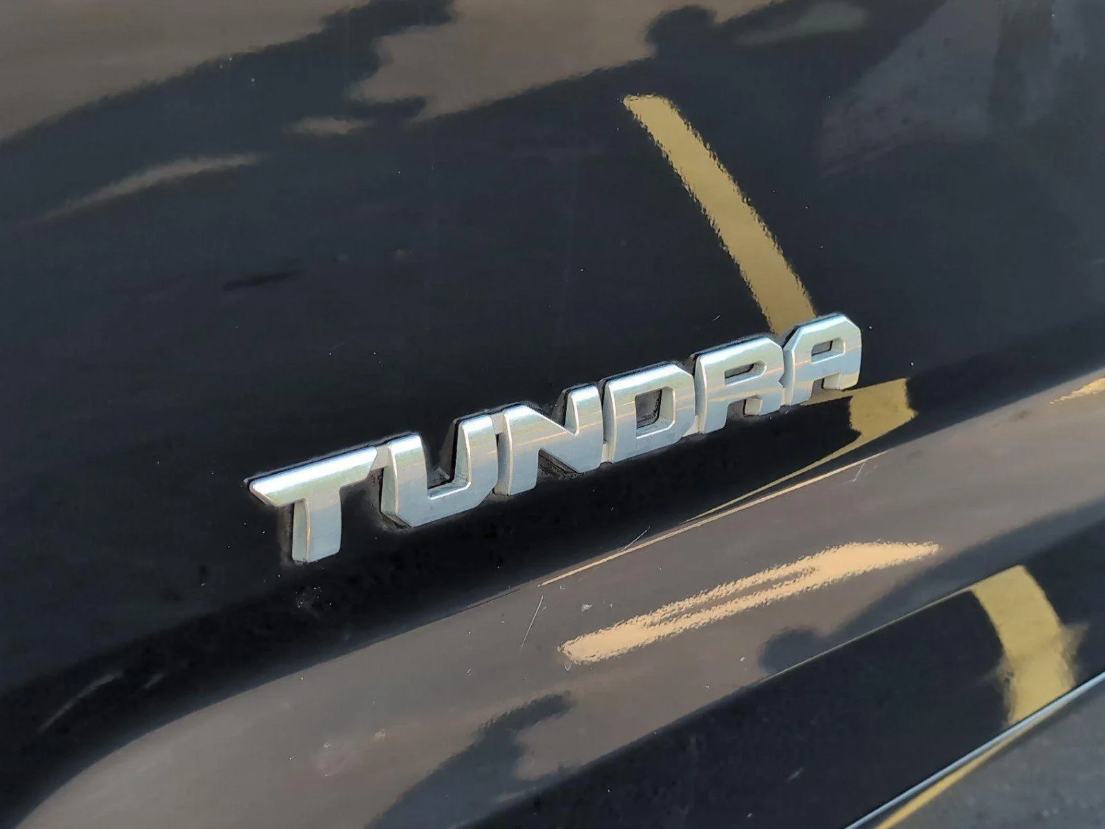 Used 2022 Midnight Black Metallic Toyota SR5 image 10