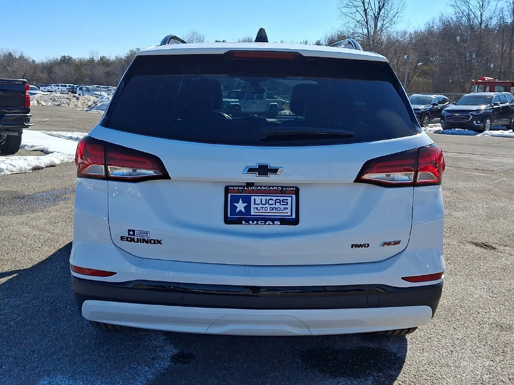 Used 2024 Summit White Chevrolet RS image 10
