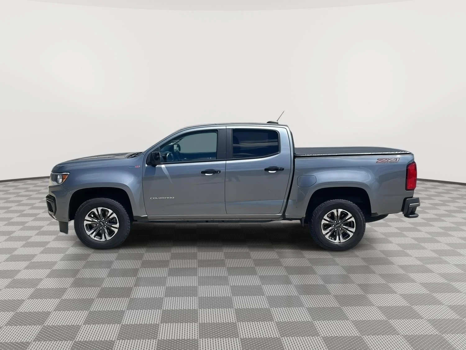 Used 2022 Satin Steel Metallic Chevrolet 4WD Z71 image 6