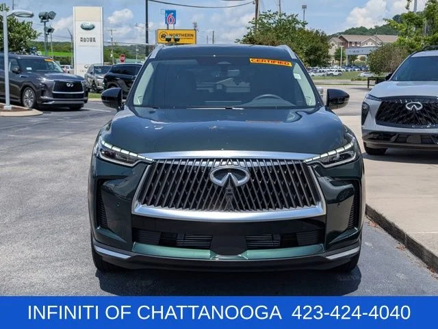 Certified Used 2026 Green INFINITI LUXE image 10