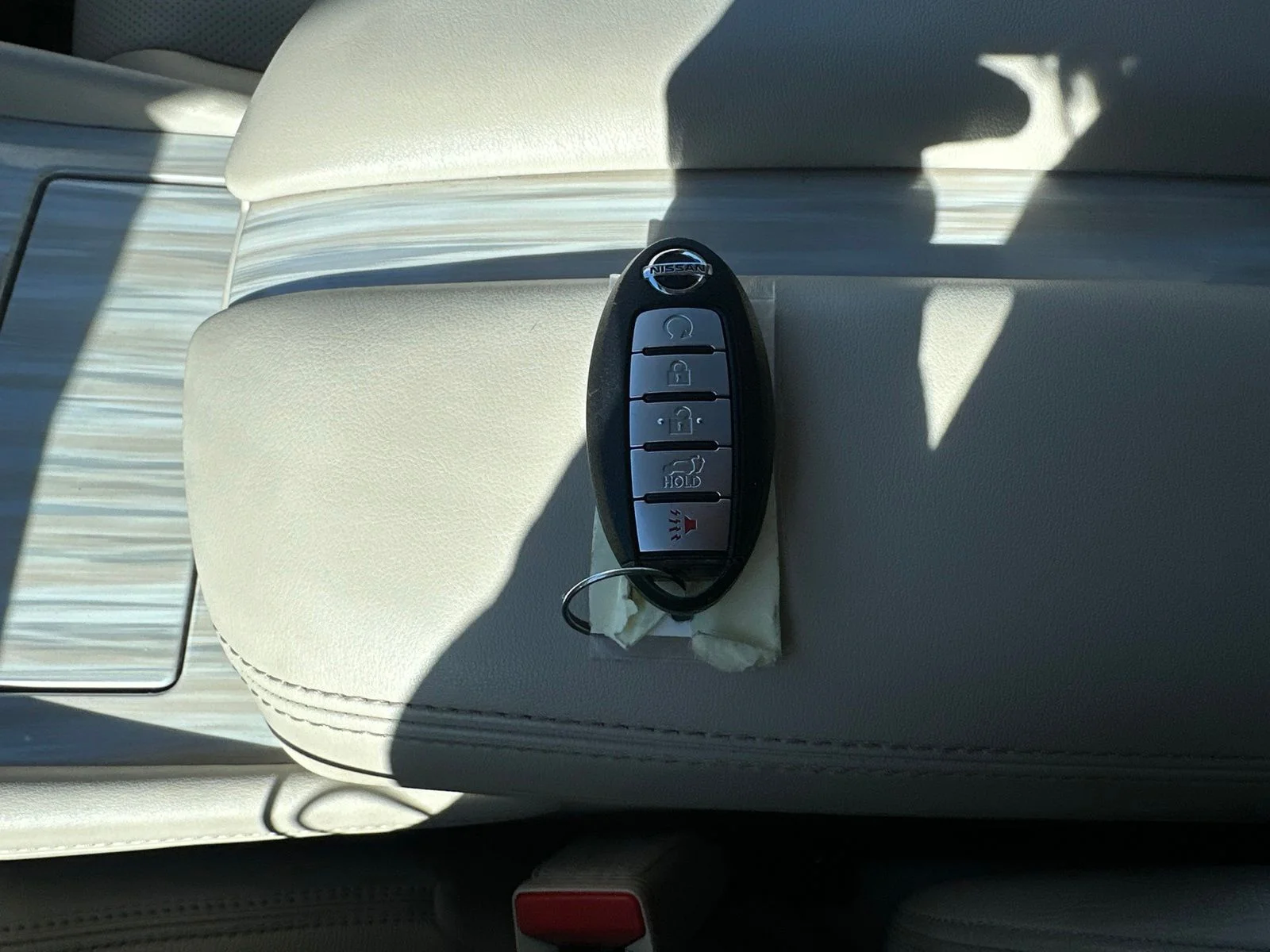 Used 2017 White Nissan Platinum image 7
