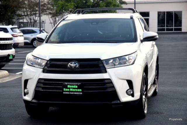 2017 Toyota Highlander SE