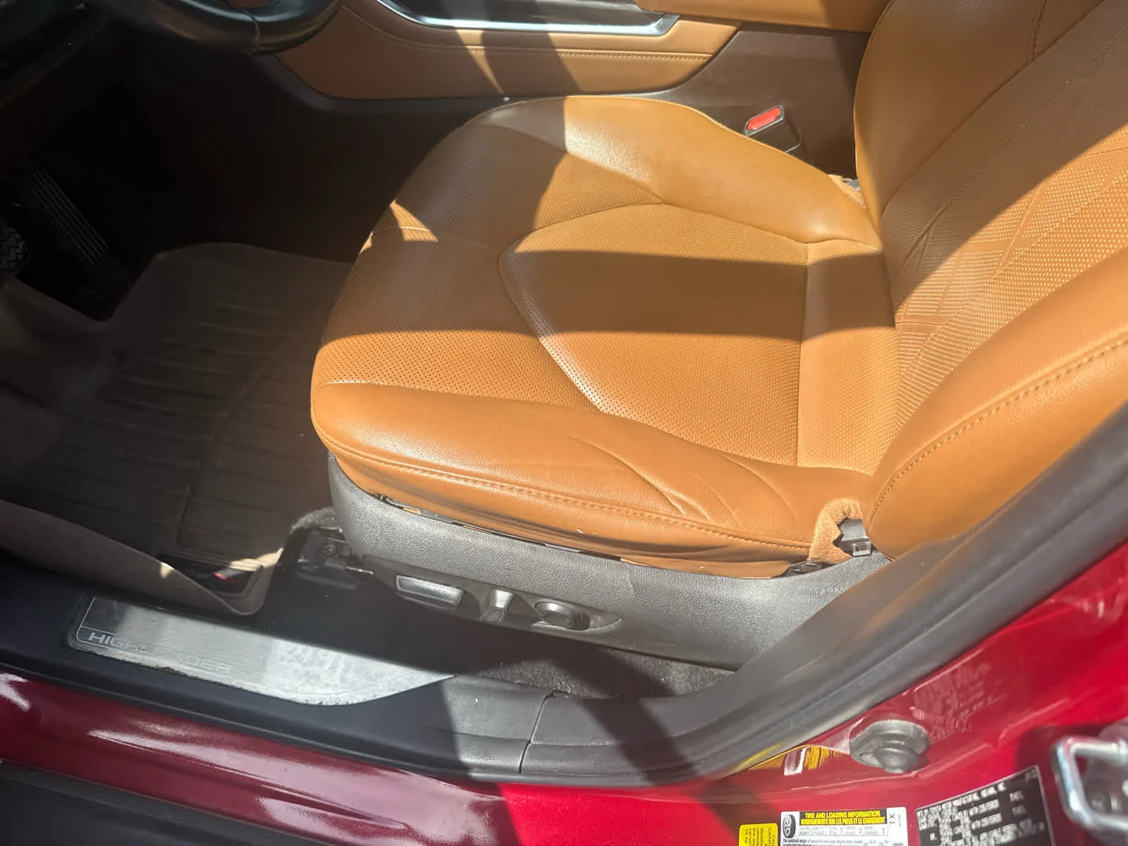 Used 2022 Ruby Flare Pearl Toyota Platinum image 7