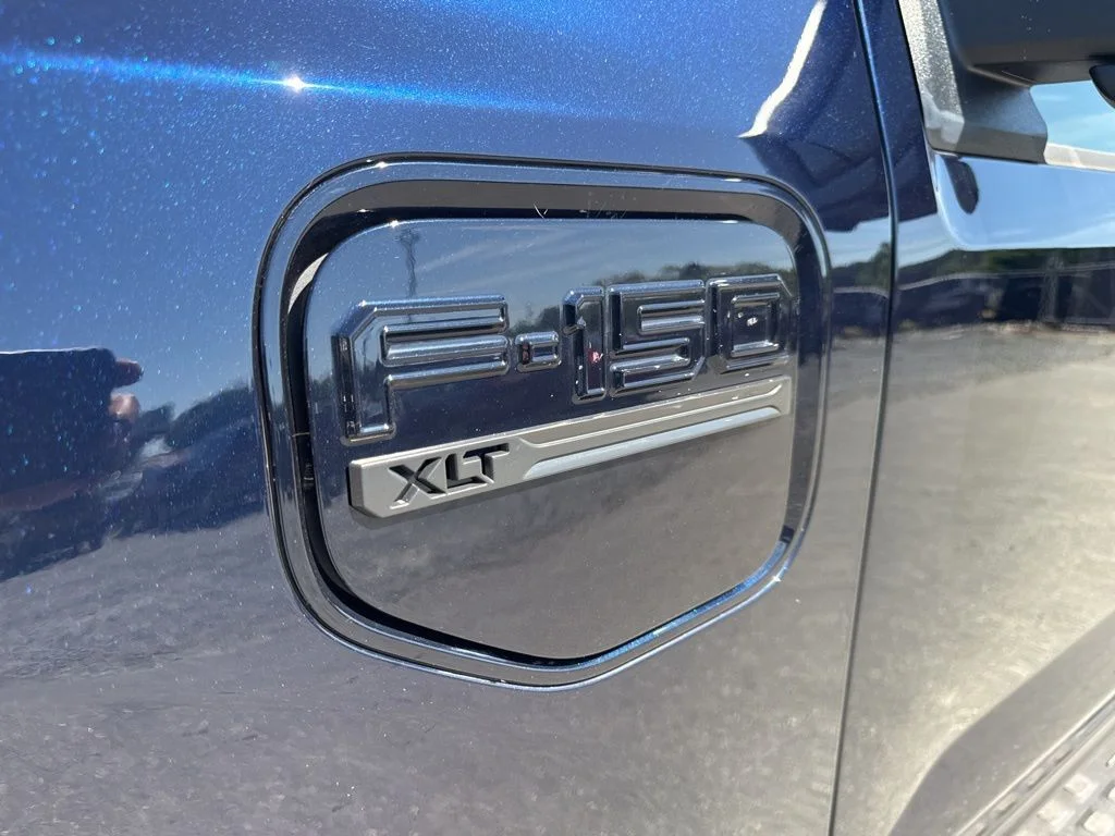 Used 2023 Blue Ford XLT image 33