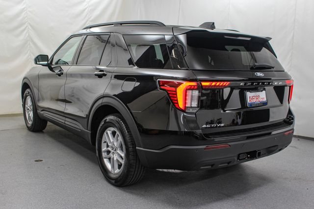 New 2027 Agate Black Metallic Ford Active image 6