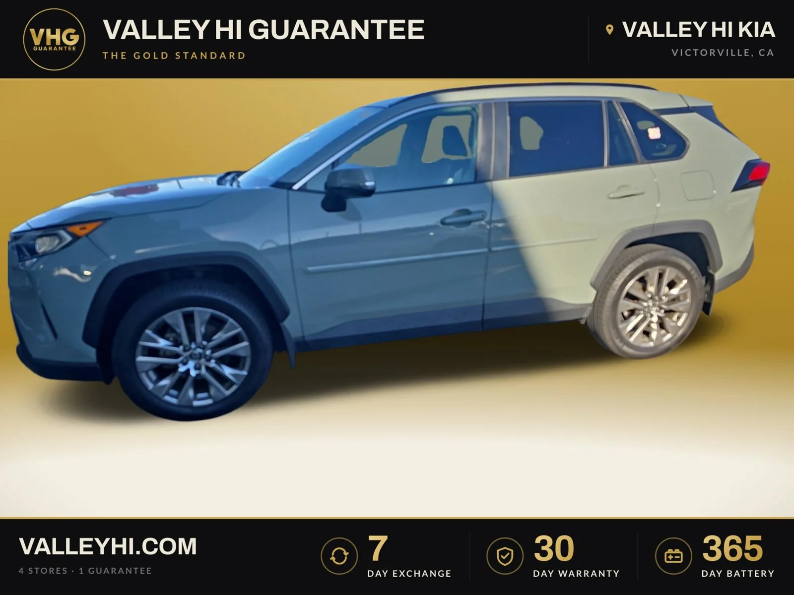 Used 2020 Lunar Rock Toyota XLE Premium image 1