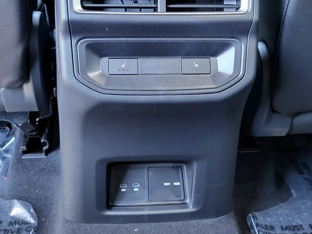 2025 Volkswagen Atlas Cross Sport SEL Premium R-LINE - Photo 19