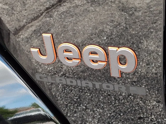 New 2026 Black Jeep Mojave image 17