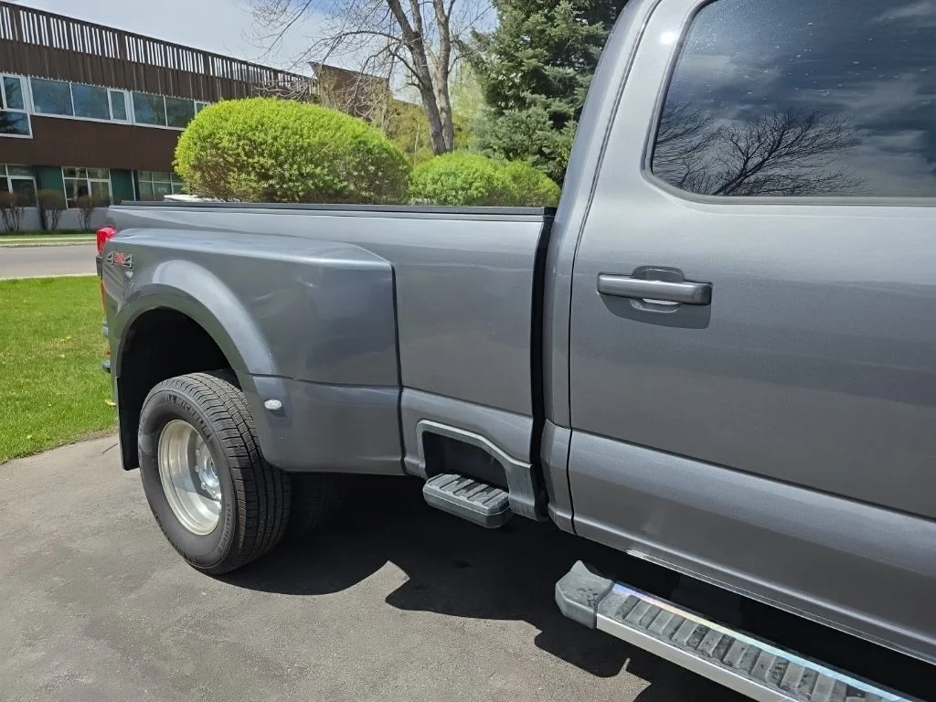 Used 2024 Gray Ford Lariat image 6