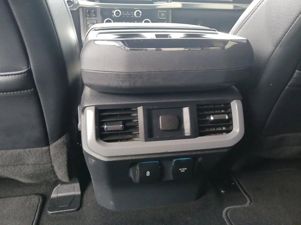 Used 2024 White Ford Lariat image 24