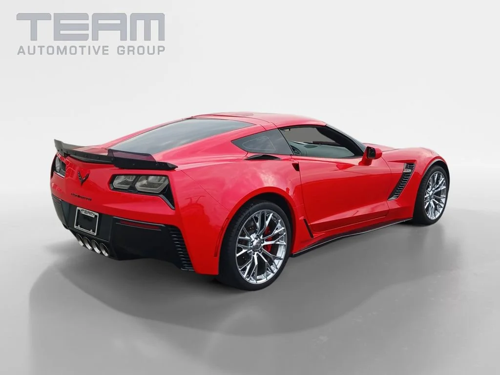 Used 2015 TORCH RED Chevrolet Z06 2LZ image 7