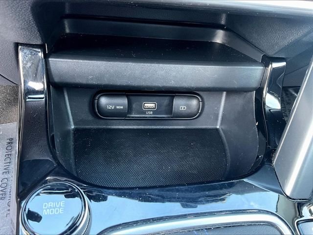 Used 2022 Yellow Kia S image 18