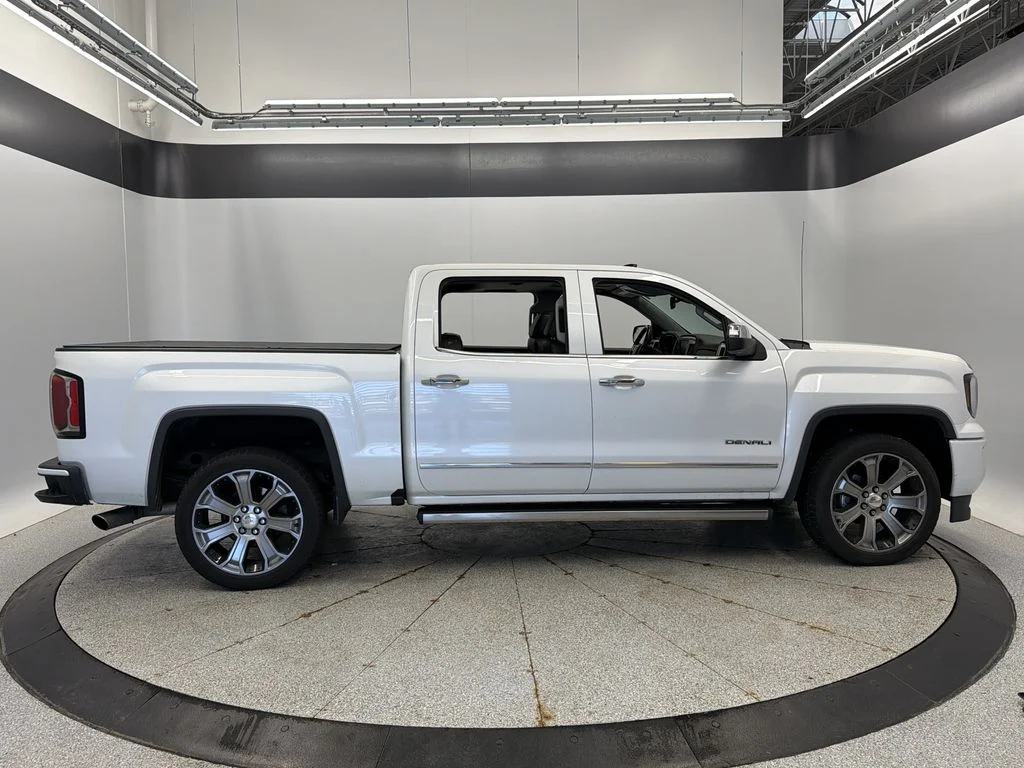 Used 2017 White GMC Denali image 8