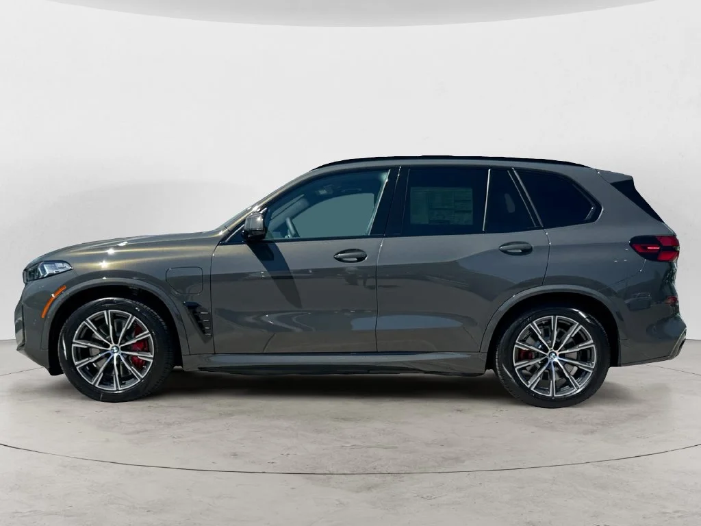 Used 2026 Gray BMW xDrive50e image 8