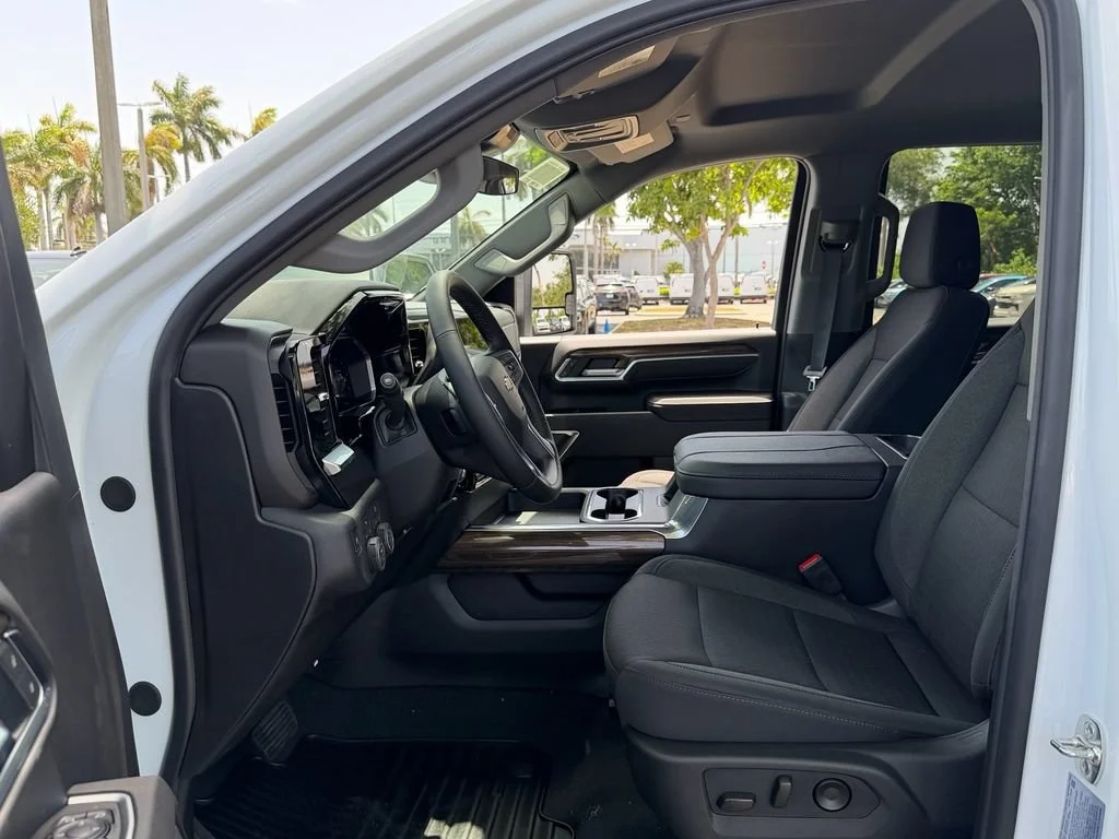 New 2026 Summit White Chevrolet LT image 5