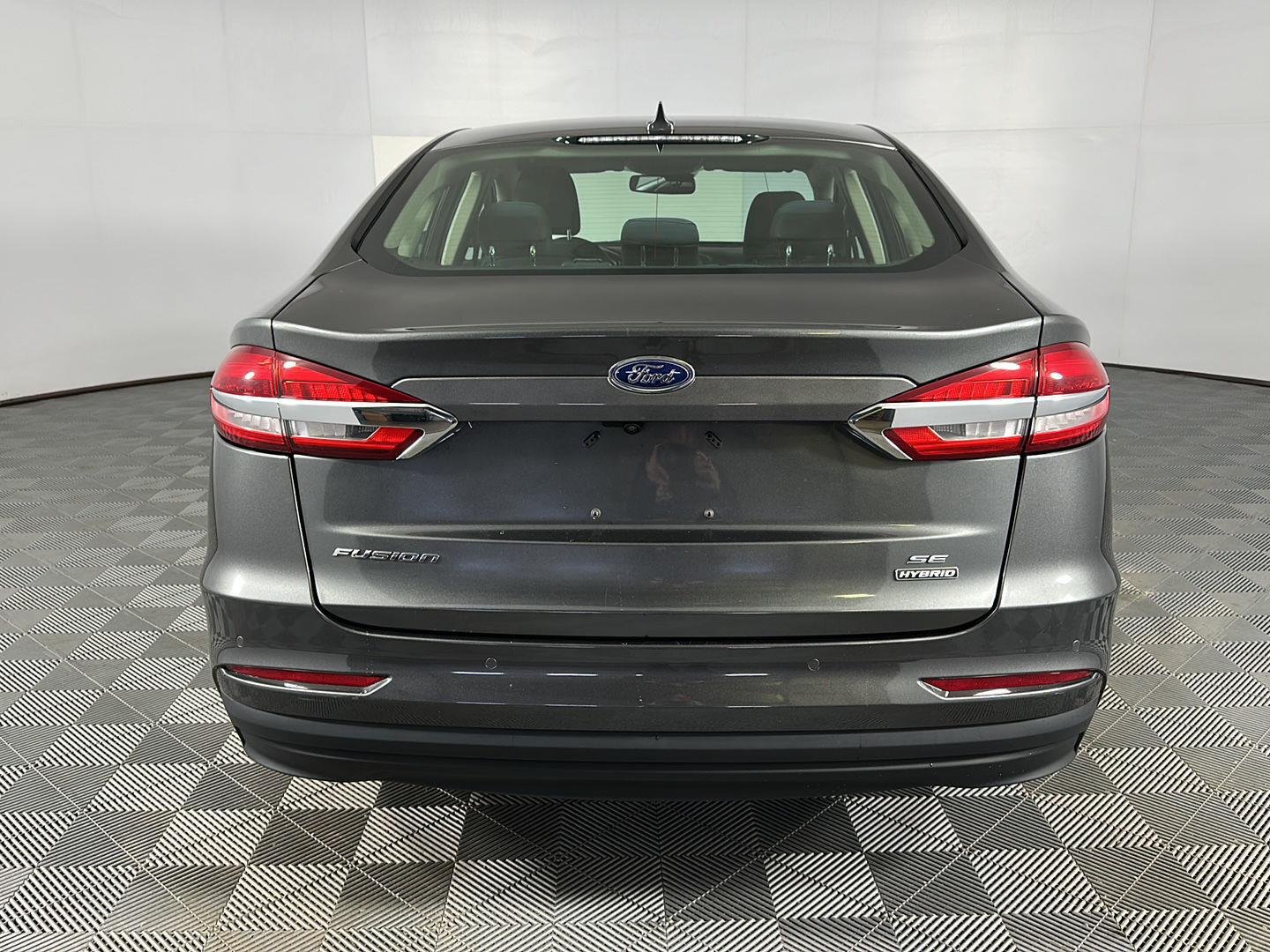 Used 2020 Magnetic Ford SE image 19