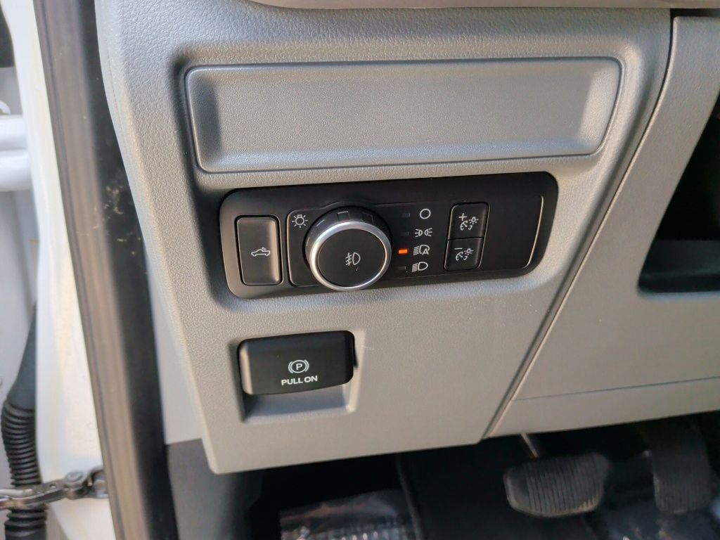 Used 2022 White Ford XLT image 15