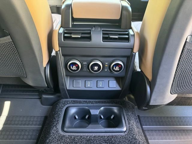 New 2026 Fuji White LAND ROVER X-Dynamic SE image 24