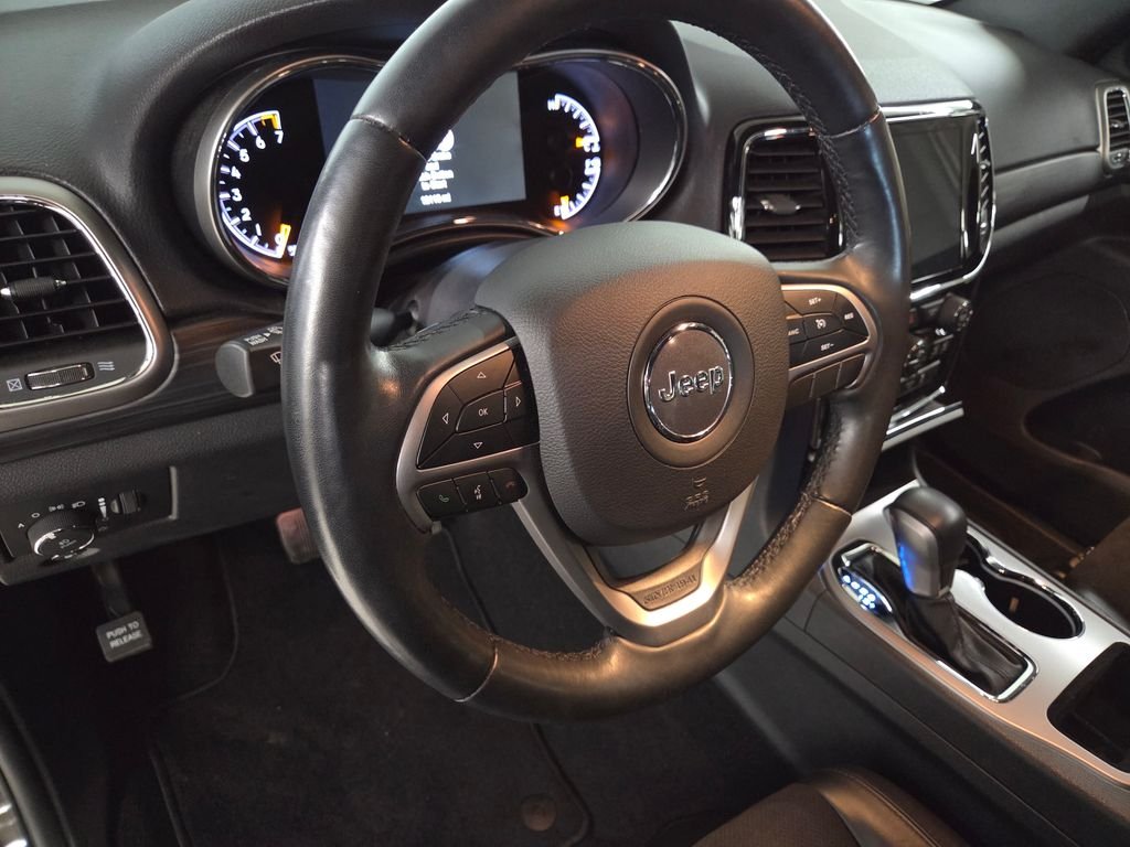 Used 2021 Gray Jeep Laredo X image 18